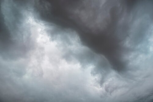 오늘 날씨가 변덕이 심하네요. 변덕스러운 날씨